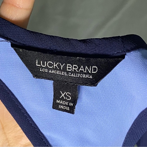 🛍Lucky brand top 🌟 - Picture 2 of 2